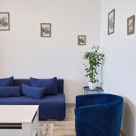 Alina Lake View Apartment Mamaia Exterior photo