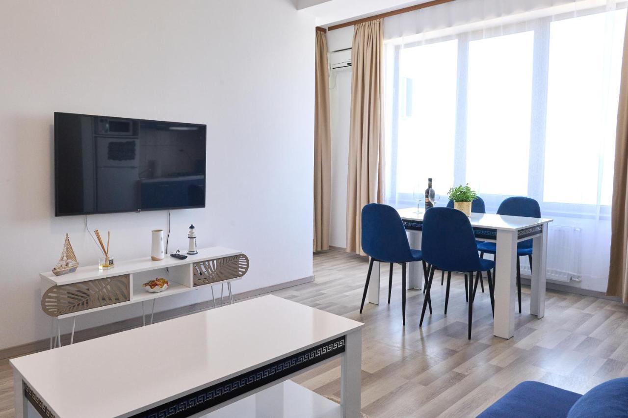 Alina Lake View Apartment Mamaia Exterior photo